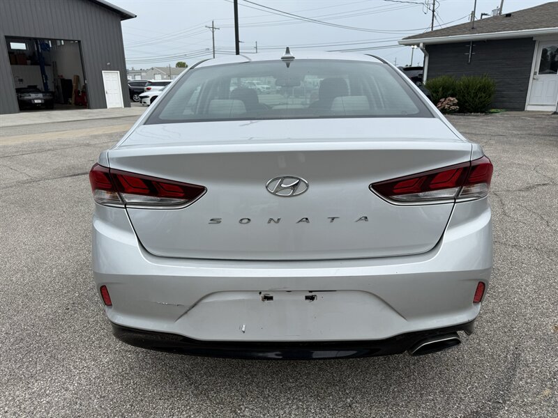 2018 Hyundai SONATA SEL - Photo 5 - Lafayette, IN 47905