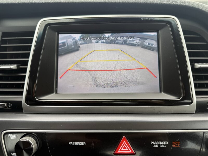 2018 Hyundai SONATA SEL - Photo 12 - Lafayette, IN 47905