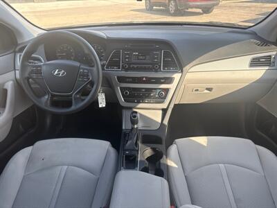 2017 Hyundai Sonata   - Photo 8 - Lafayette, IN 47905