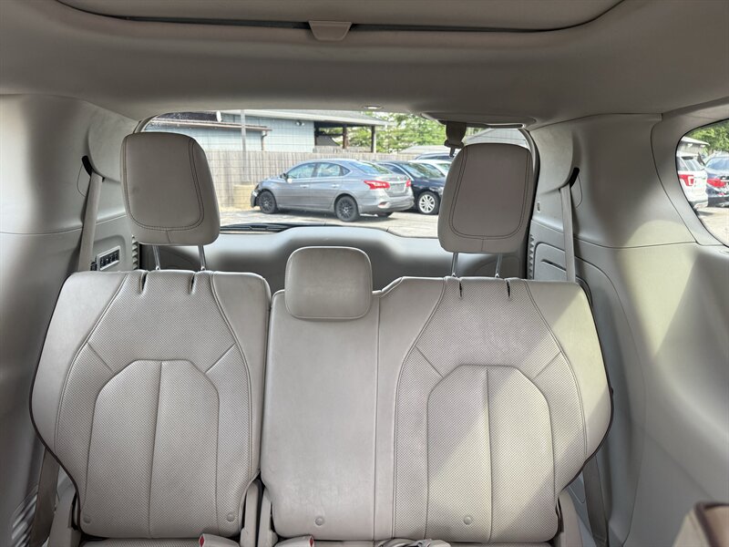 2020 Chrysler Pacifica Limited - Photo 10 - Lafayette, IN 47905