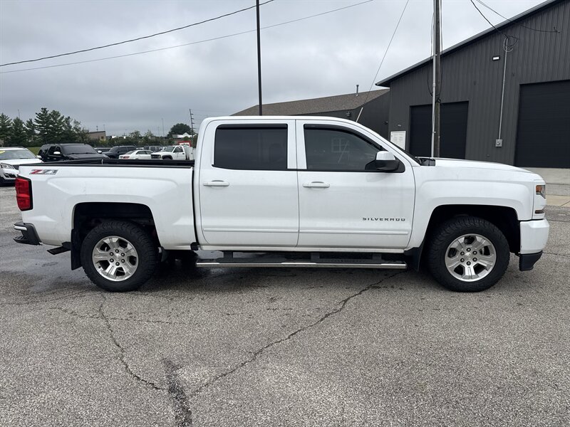 2017 Chevrolet Silverado 1500 LT - Photo 7 - Lafayette, IN 47905