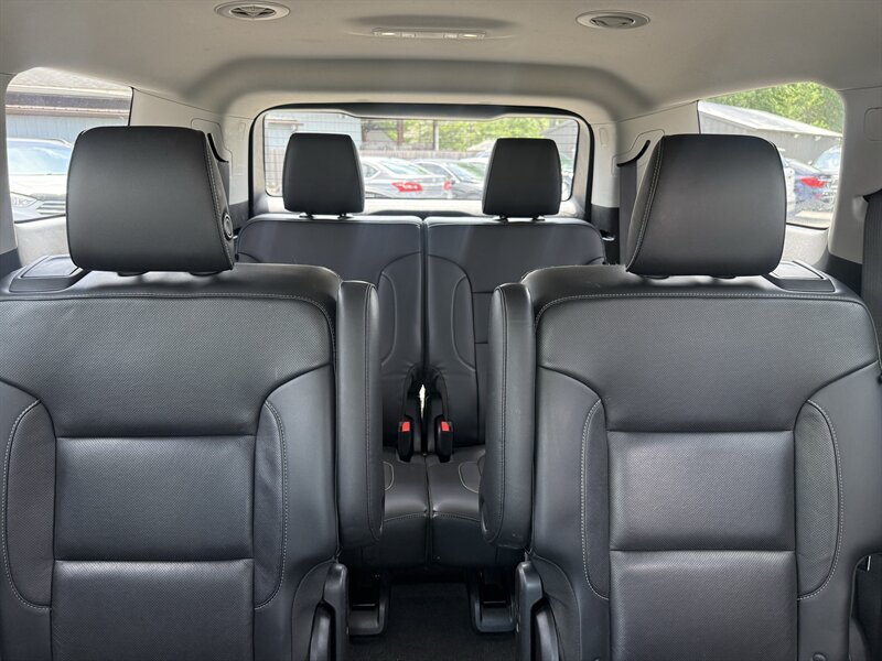 2018 GMC Acadia SLT-1 - Photo 12 - Lafayette, IN 47905