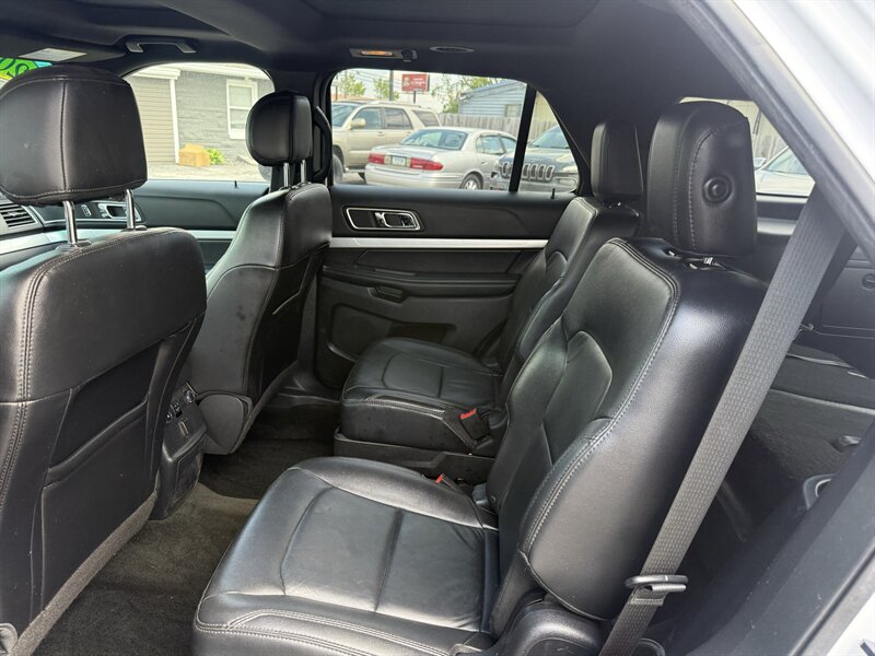 2016 Ford Explorer XLT - Photo 9 - Lafayette, IN 47905