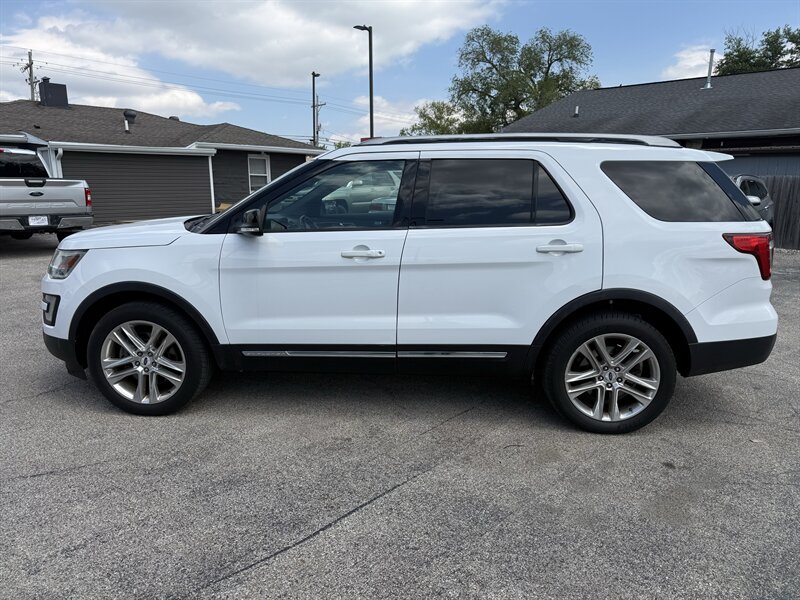 2016 Ford Explorer XLT - Photo 4 - Lafayette, IN 47905