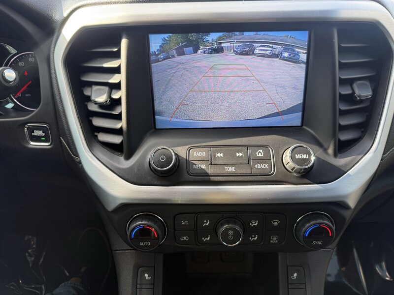 2018 GMC Acadia SLT-1 - Photo 12 - Lafayette, IN 47905