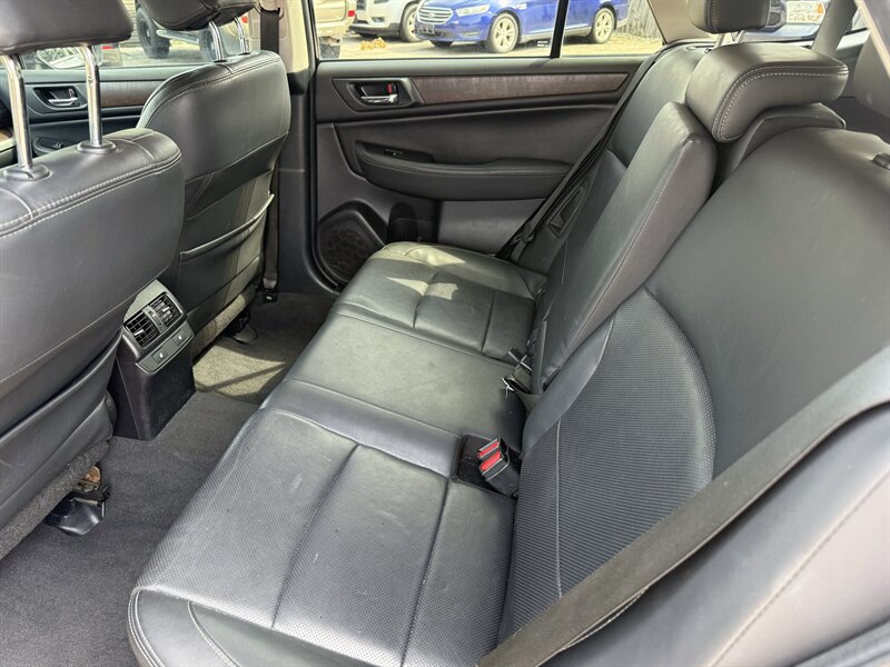 2015 Subaru Outback 2.5i Limited - Photo 8 - Lafayette, IN 47905