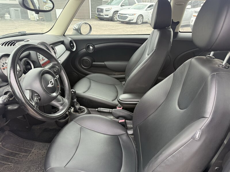 2013 MINI Hardtop Cooper - Photo 8 - Lafayette, IN 47905