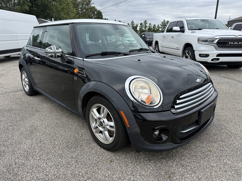 2013 MINI Hardtop Cooper  