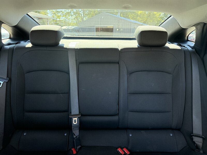 2021 Chevrolet Malibu LT - Photo 8 - Lafayette, IN 47905