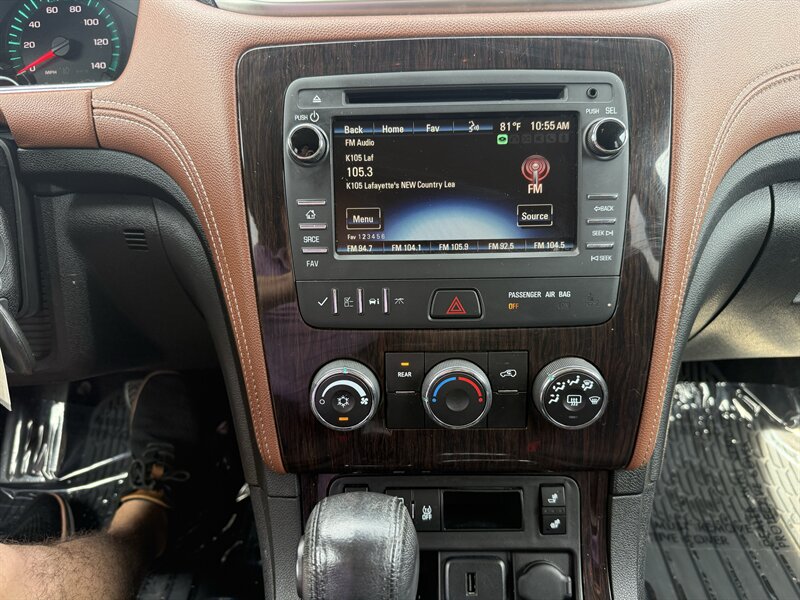2017 Chevrolet Traverse LT - Photo 12 - Lafayette, IN 47905