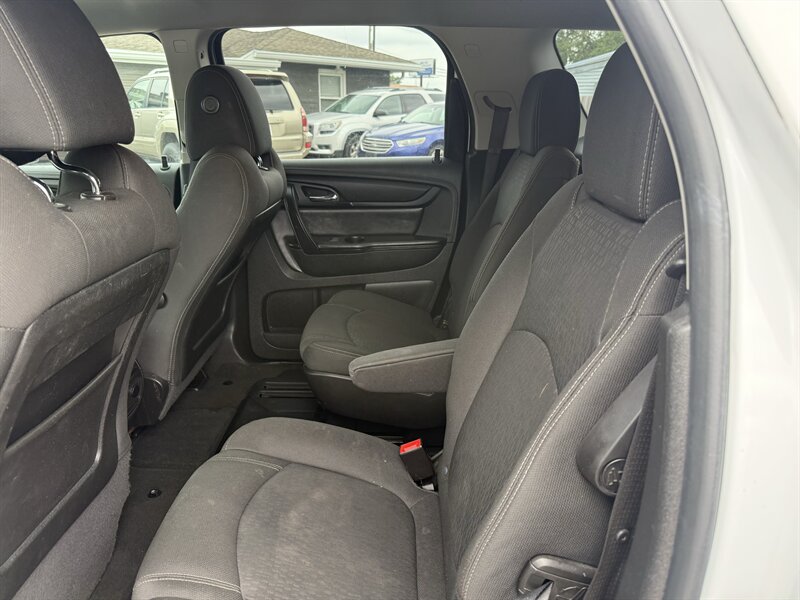 2016 GMC Acadia SLE-2 - Photo 7 - Lafayette, IN 47905