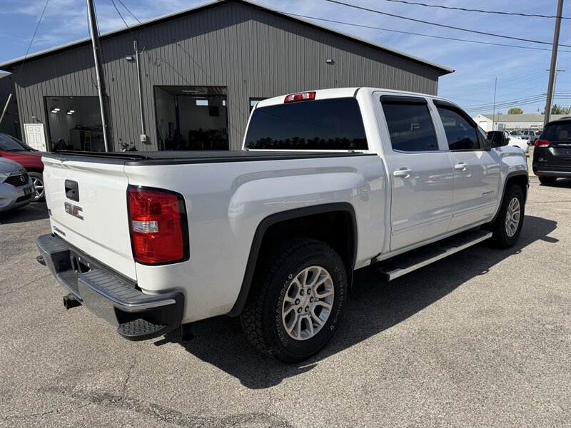 2017 GMC Sierra 1500 SLE - Photo 9 - Lafayette, IN 47905
