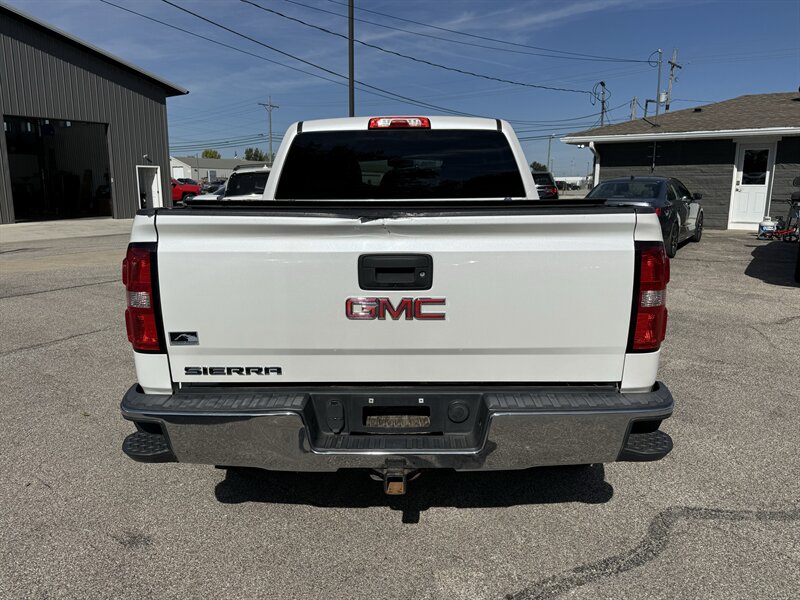 2017 GMC Sierra 1500 SLE - Photo 8 - Lafayette, IN 47905