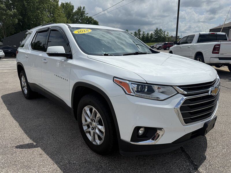 2018 Chevrolet Traverse LT Cloth - Photo 1 - Lafayette, IN 47905