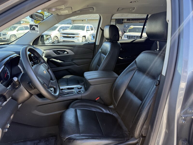 2020 Chevrolet Traverse LS - Photo 11 - Lafayette, IN 47905