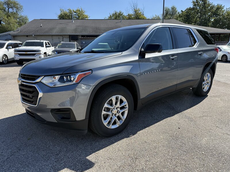 2020 Chevrolet Traverse LS - Photo 3 - Lafayette, IN 47905
