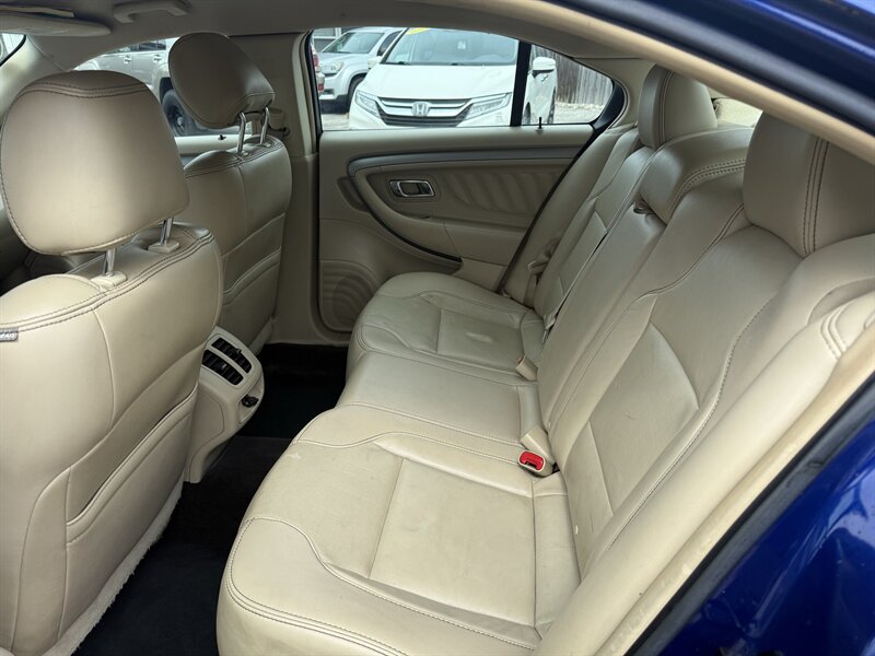 2013 Ford Taurus SEL - Photo 9 - Lafayette, IN 47905