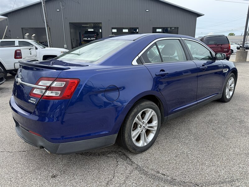 2013 Ford Taurus SEL - Photo 7 - Lafayette, IN 47905