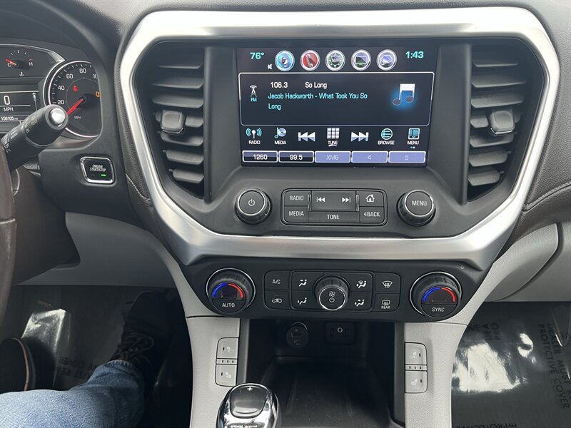 2018 GMC Acadia SLT-1 - Photo 9 - Lafayette, IN 47905