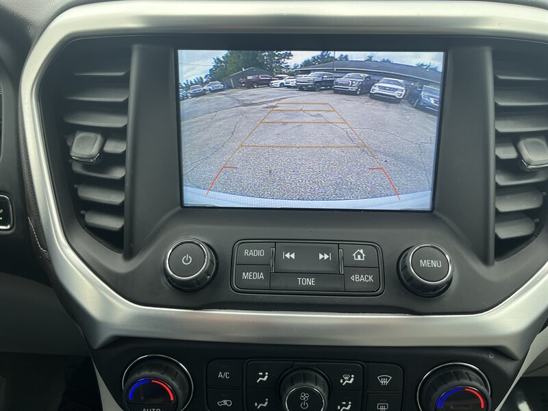 2018 GMC Acadia SLT-1 - Photo 10 - Lafayette, IN 47905