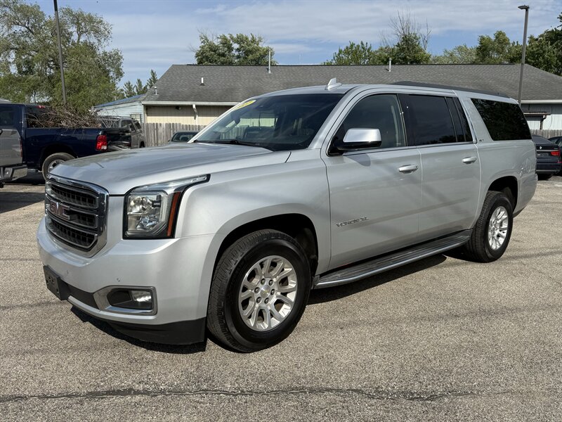 2017 GMC Yukon XL SLT - Photo 3 - Lafayette, IN 47905