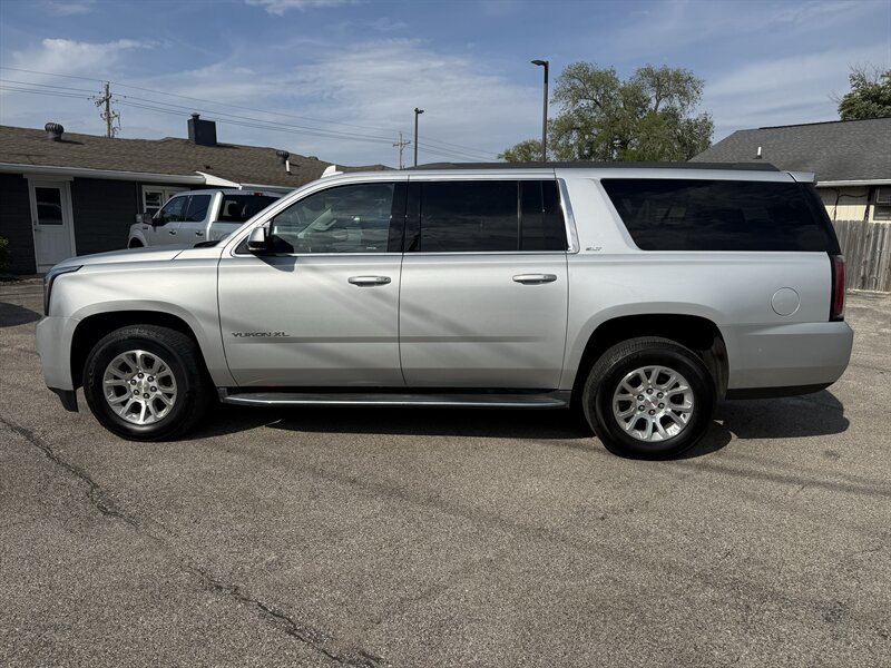 2017 GMC Yukon XL SLT - Photo 4 - Lafayette, IN 47905