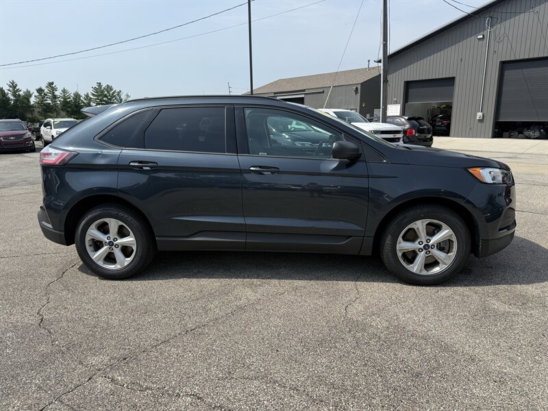 2022 Ford Edge SE - Photo 8 - Lafayette, IN 47905