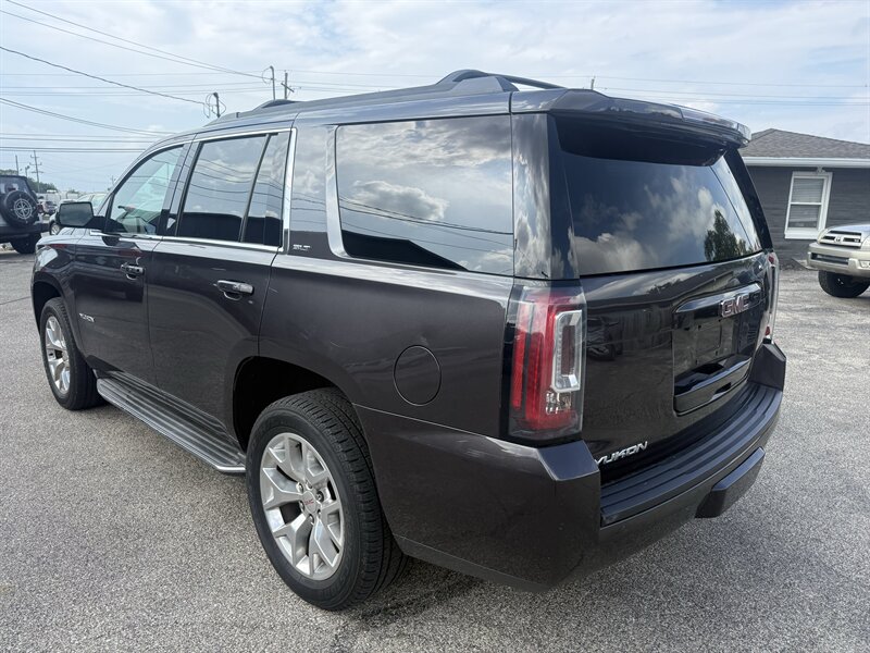 2015 GMC Yukon SLT - Photo 9 - Lafayette, IN 47905