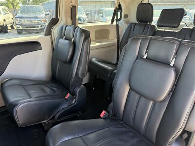 2015 Chrysler Town & Country Touring   - Photo 8 - Lafayette, IN 47905