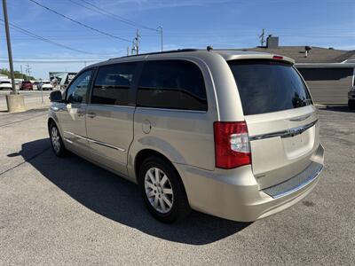 2015 Chrysler Town & Country Touring   - Photo 7 - Lafayette, IN 47905