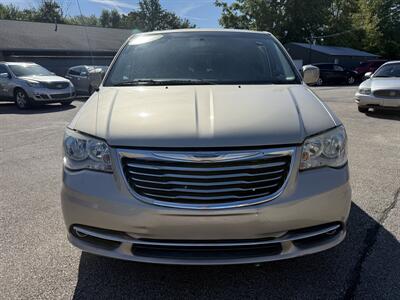 2015 Chrysler Town & Country Touring   - Photo 2 - Lafayette, IN 47905