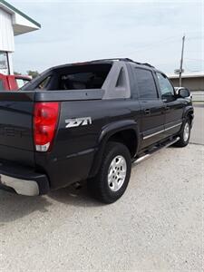 2006 Chevrolet Avalanche LT 1500 LT 1500 4dr Crew Cab   - Photo 6 - Davenport, IA 52802