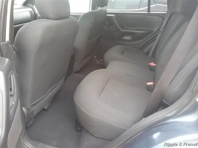 2003 Jeep Grand Cherokee Laredo   - Photo 9 - Davenport, IA 52802