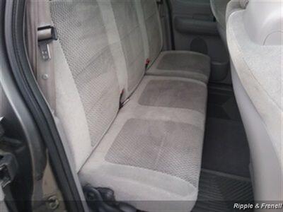 2002 Ford F-150 XL 4dr SuperCab XL   - Photo 12 - Davenport, IA 52802