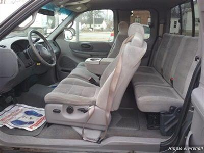 2002 Ford F-150 XL 4dr SuperCab XL   - Photo 10 - Davenport, IA 52802