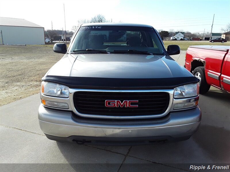 1999 GMC Sierra 1500 SLE - Photo 1 - Davenport, IA 52802