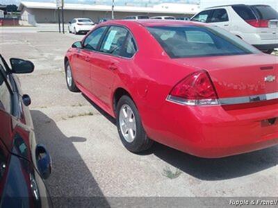 2010 Chevrolet Impala LT   - Photo 7 - Davenport, IA 52802