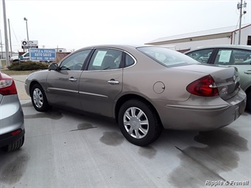 2006 Buick LaCrosse CX   - Photo 5 - Davenport, IA 52802