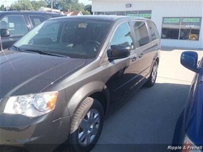 2012 Dodge Grand Caravan SE   - Photo 3 - Davenport, IA 52802