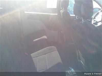 2012 Dodge Grand Caravan SE   - Photo 12 - Davenport, IA 52802