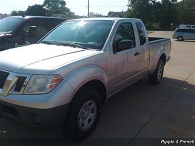 2009 Nissan Frontier XE   - Photo 3 - Davenport, IA 52802