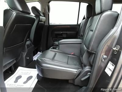 2012 Nissan Armada Platinum   - Photo 9 - Davenport, IA 52802