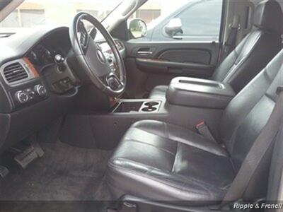 2008 Chevrolet Suburban LT 1500   - Photo 8 - Davenport, IA 52802