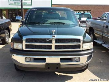 1996 Dodge Ram 1500 Laramie SLT   - Photo 1 - Davenport, IA 52802