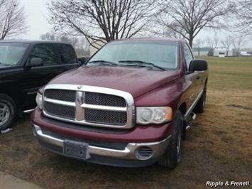 2002 Dodge Ram 1500 SLT   - Photo 1 - Davenport, IA 52802