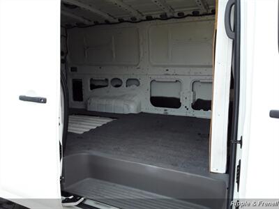 2017 Nissan NV 2500 HD SL   - Photo 10 - Davenport, IA 52802