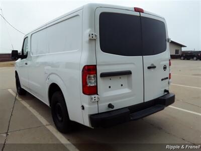 2017 Nissan NV 2500 HD SL   - Photo 6 - Davenport, IA 52802