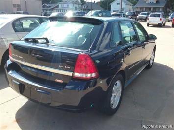 2005 Chevrolet Malibu Maxx LT   - Photo 2 - Davenport, IA 52802