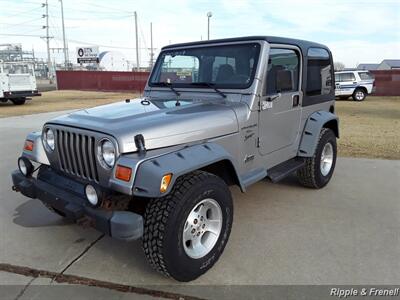 2000 Jeep Wrangler Sport 2dr Sport   - Photo 3 - Davenport, IA 52802