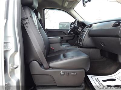 2012 Chevrolet Silverado 1500 LTZ   - Photo 12 - Davenport, IA 52802